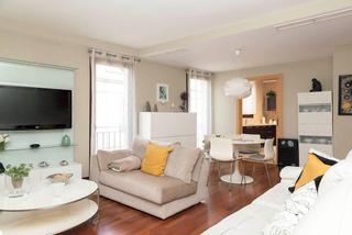 Penthouse in Carrer prat de la riba 14. Mollet prat de la riba, excelente piso