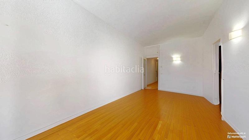 Foto 343e7558-7367-4355-8d01-324613dbd6e9. Piso calle rosselló a dos pasos de rambla de cataluña en Barcelona