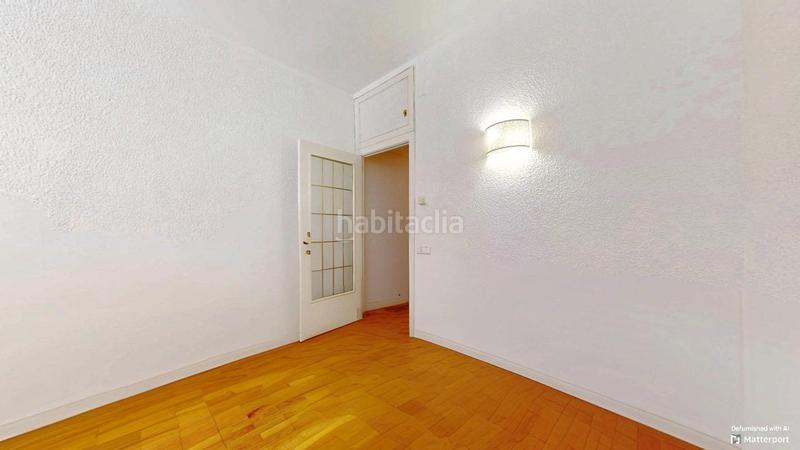 Foto 7525f562-3550-41d2-aba1-cc33b87b28de. Piso calle rosselló a dos pasos de rambla de cataluña en Barcelona