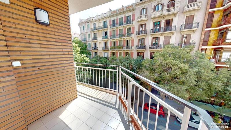 Foto 7649cc4b-d087-4e72-b8ee-3a167f60d7e1. Piso calle rosselló a dos pasos de rambla de cataluña en Barcelona
