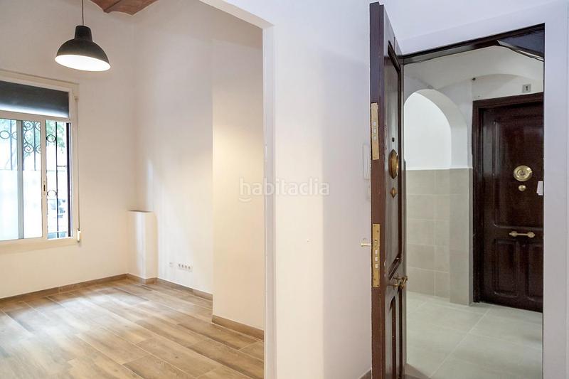 Foto a5acc87f-b298-43ac-9e21-1f5bd66c9bb5. Planta baja venta en sagrada familia. . en El Camp d´en Grassot i Gràcia Nova Barcelona