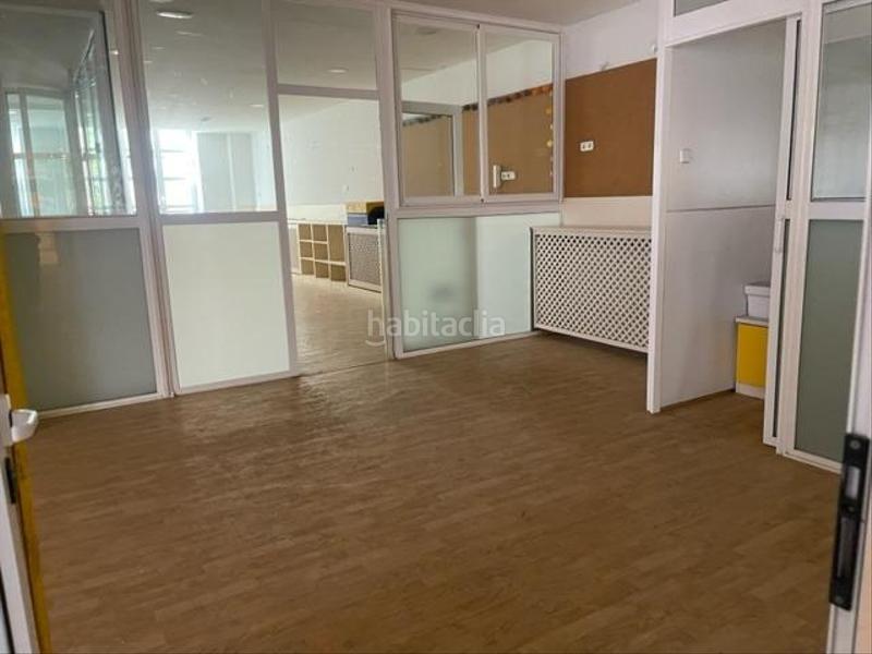 Foto f05ceddb-7740-4f57-9306-fd00932a9d0a. Business premise in Raval Barcelona