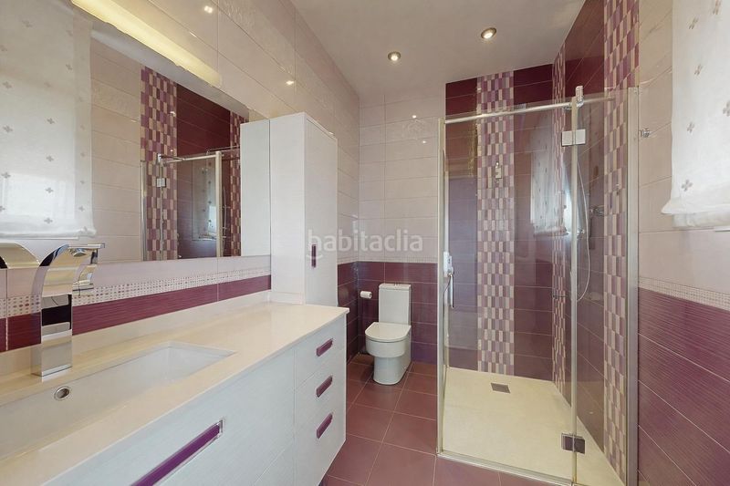 Foto 194c7c89-327c-4312-b17e-6d271fc83cfd. Casa amb calefacció aparcament piscina a Caldes de Montbui