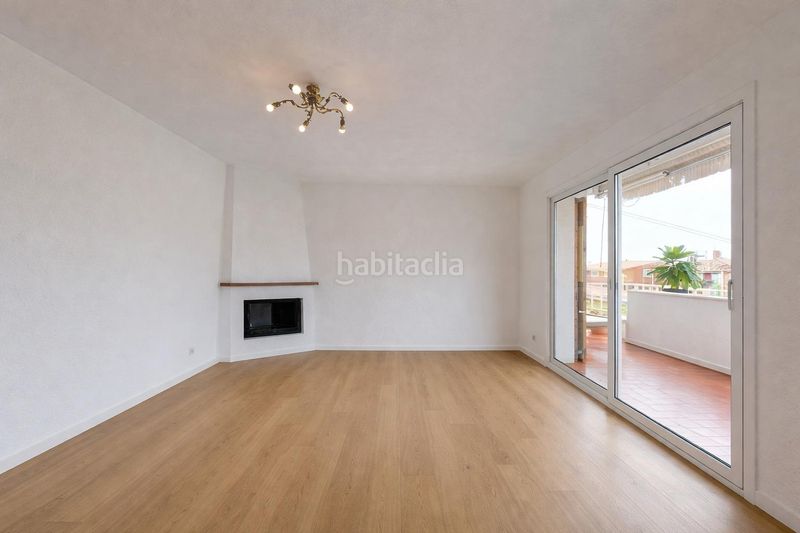 Foto 0cefafb2-03e2-405d-a1f3-9d6cfc4a3070. Casa amb calefacció aparcament a Alella