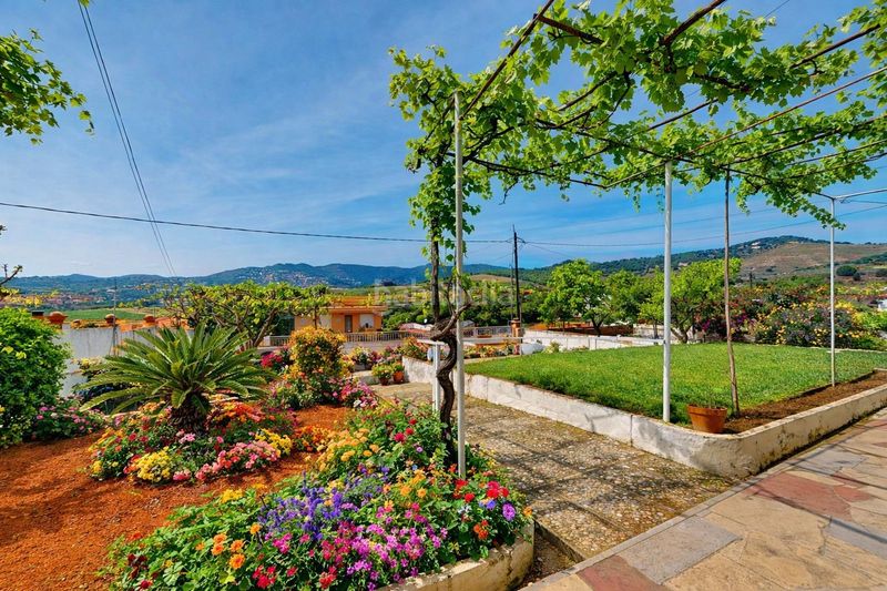 Foto 719b90d5-2f5e-46d1-89c6-6061d025177f. Casa amb calefacció aparcament a Alella