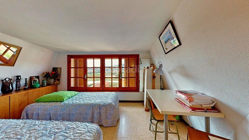 Foto 30f6eda9-849e-422c-86ac-ea59bdb96c04. Casa amb calefacció aparcament a Alella
