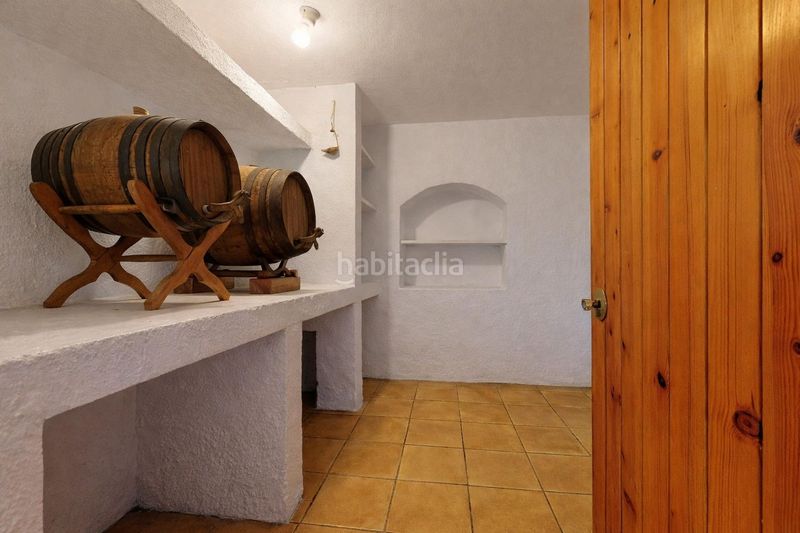 Foto 88528c02-919d-40c3-a6f0-57e167f4a1cf. Casa amb calefacció aparcament a Alella
