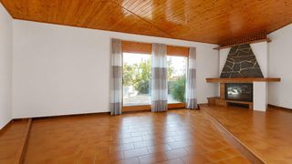 House  Calle angel guimera. Exclusiva casa en pedrasanta, sentmenat  espacio, luz, jardín y