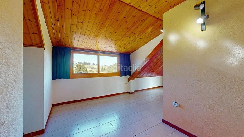Foto 97ab535c-ca8f-4c66-9938-6574cd5e2596. Casa amb calefacció aparcament a Sentmenat