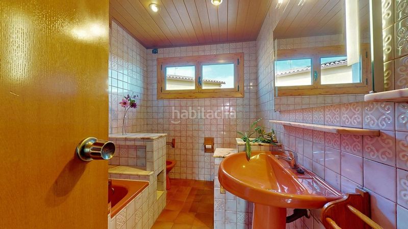 Foto e4a6ba55-298f-4848-88a7-6deef52c7d1a. Casa amb calefacció aparcament a Sentmenat