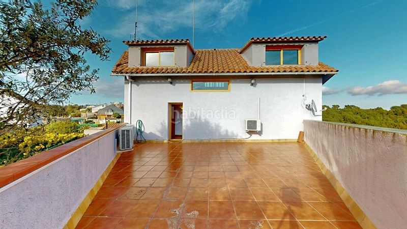 Foto e7fd4527-ffb4-43f5-9c03-5e85bbace792. Casa amb calefacció aparcament a Sentmenat