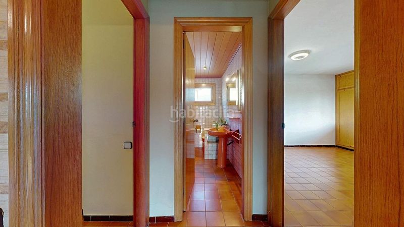 Foto e8b3a678-8371-4cb5-9e1b-a662202dfb0a. Casa amb calefacció aparcament a Sentmenat