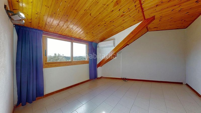 Foto f6dafbcb-5542-401d-a594-edf0dd3e32a3. Casa amb calefacció aparcament a Sentmenat