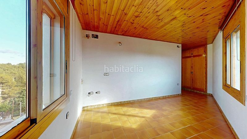 Foto feab0a81-cc65-4b8c-b5ff-1aa6640b125b. Casa amb calefacció aparcament a Sentmenat