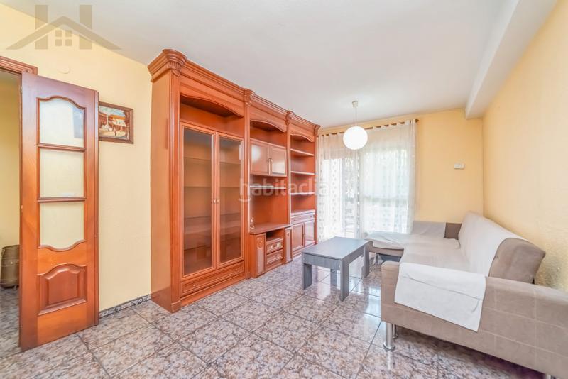 Foto 3a7612b8-58bd-4c86-9cb9-b7e07924b8ee. Piso oportunidad en el Centro: piso luminoso con terraza y todos los servicios cerca en Valdemoro