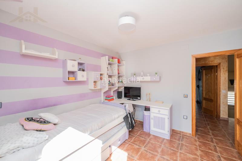 Foto 3721efbb-af44-4bd9-94d7-05a75203f8d9. Maison jumelée avec chauffage parking piscine dans Robledo de Chavela