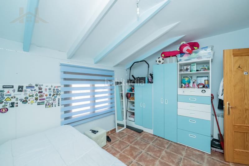 Foto 7d7516dd-59bc-4895-a5ef-6e030bb970f4. Maison jumelée avec chauffage parking piscine dans Robledo de Chavela