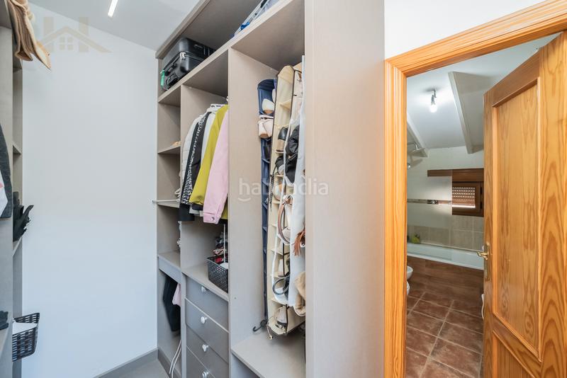 Foto ab8a9c88-9c7d-44f5-8ab4-3008eeea2ac5. Maison jumelée avec chauffage parking piscine dans Robledo de Chavela