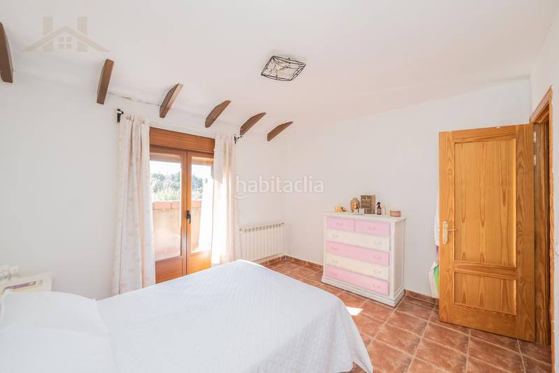 Foto b9f98a85-ec6e-498a-9f18-308930dce492. Maison jumelée avec chauffage parking piscine dans Robledo de Chavela