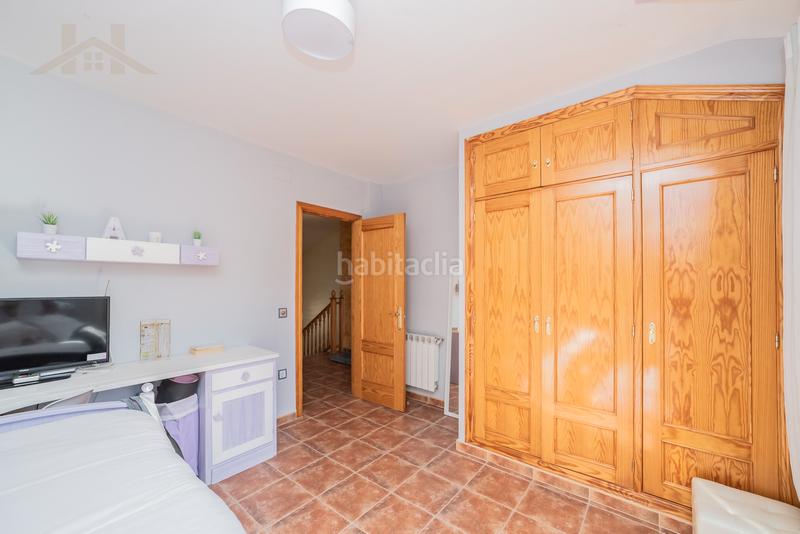 Foto d379fa42-ffc6-44f3-b4ba-0479deb81a10. Maison jumelée avec chauffage parking piscine dans Robledo de Chavela