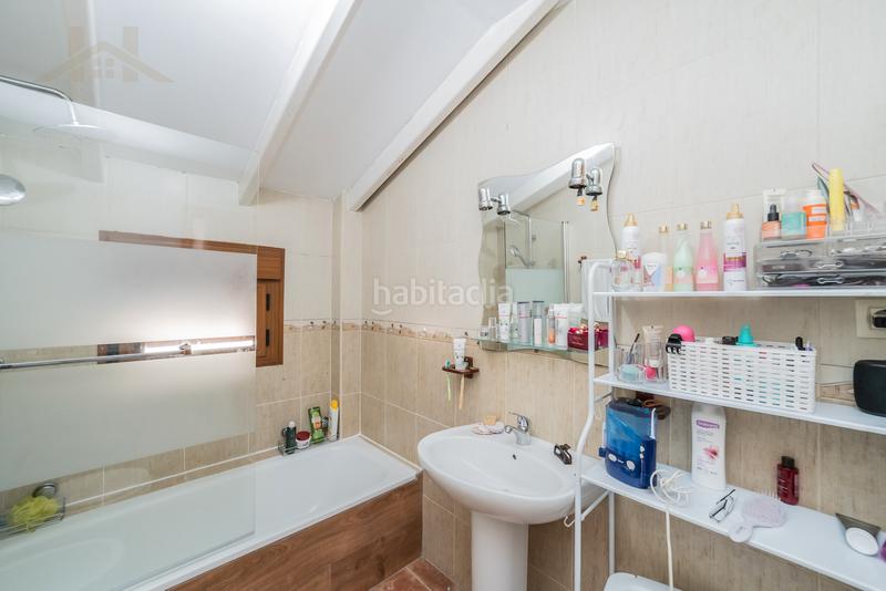 Foto db9e2c8d-decc-4d24-8e5b-e73fc5c817bf. Maison jumelée avec chauffage parking piscine dans Robledo de Chavela