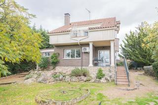 Casa en Calle zurich 14. Chalet independiente