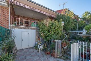 Casa pareada  Calle blas de otero 15. Chalet adosado.