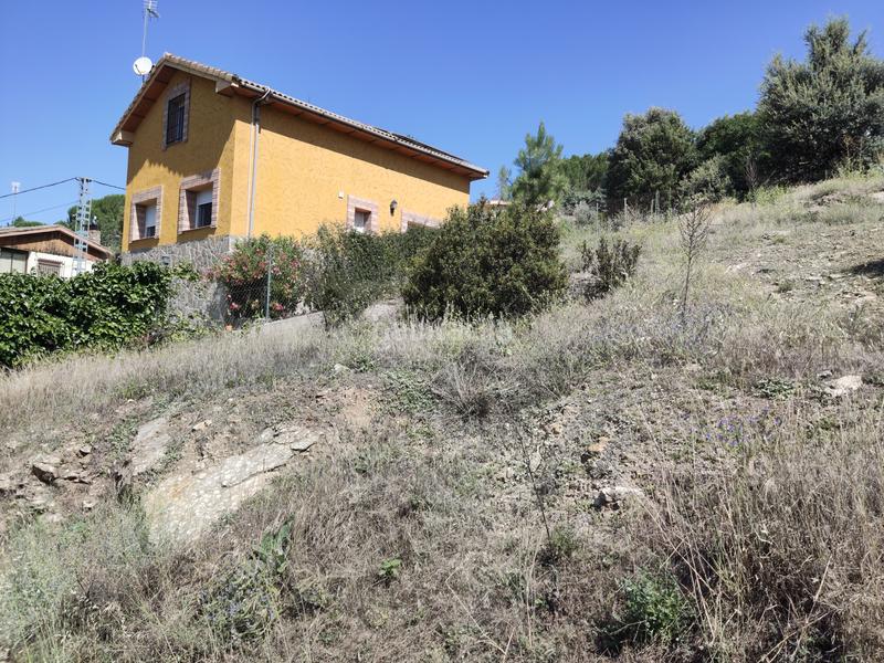 Foto a800d1d3-f1db-4004-9535-9400b7d8fe22. Terreno residencial en Santa María de la Alameda