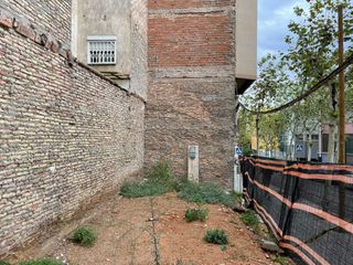 Terreno residencial en Carrer del pedraforca 18. Terreno en venta en el centro de hospitalet � calle pedraforca