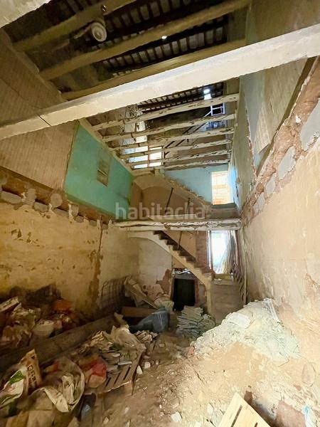 Foto a0af189e-716c-4b5e-988a-6068708f170e. Casa adossada a carrer de les hortes 26 a Nucli Urbà Esparreguera