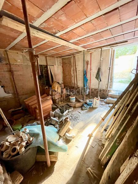 Foto 25440b3f-4fc0-4f40-99ec-862c4ebf1042. Reihenhaus in carrer de les hortes 26 in Nucli Urbà Esparreguera