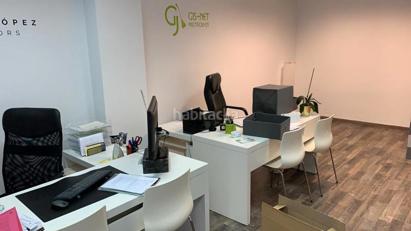 Foto f974a4da-0a5c-48ea-8255-e7b4b526ecfb. Location local commercial dans avinguda francesc macià 204 dans Esparreguera