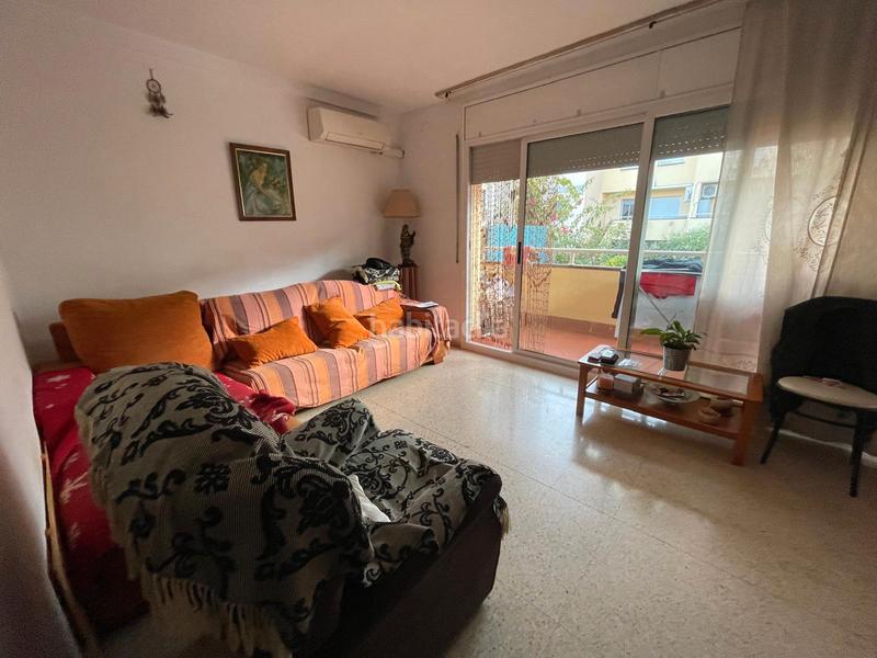 Foto c8ad57d3-0532-46c3-8c18-c3d5cf97ec35. Maison jumelée avec chauffage parking dans Abrera