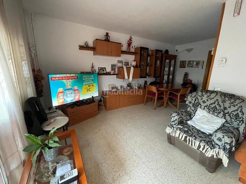 Foto f9f4bca3-2c26-4bd6-a43b-1295eaea6441. Maison jumelée avec chauffage parking dans Abrera