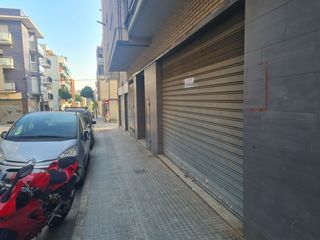 Local Comercial a Carrer dels Ferrocarrils Catalans 16