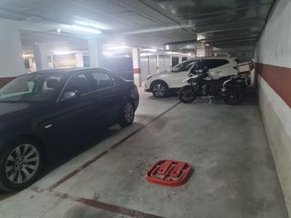 Aparcament cotxe a Avinguda Francesc Macià 265