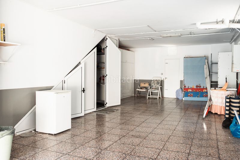 Foto 4195573a-14ec-467e-9184-825e77b104a4. Chalet with fireplace heating parking in Abrera