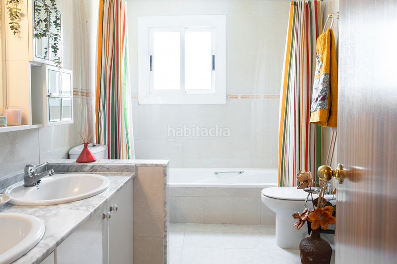 Foto 0f688531-c034-4d9f-870c-1ad622fe8133. Chalet con camino riscaldamento parcheggio in Abrera