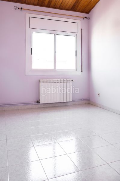 Foto 1ea2b75b-eb32-413e-ad01-3434ffb3c750. Xalet amb xemeneia calefacció aparcament a Abrera