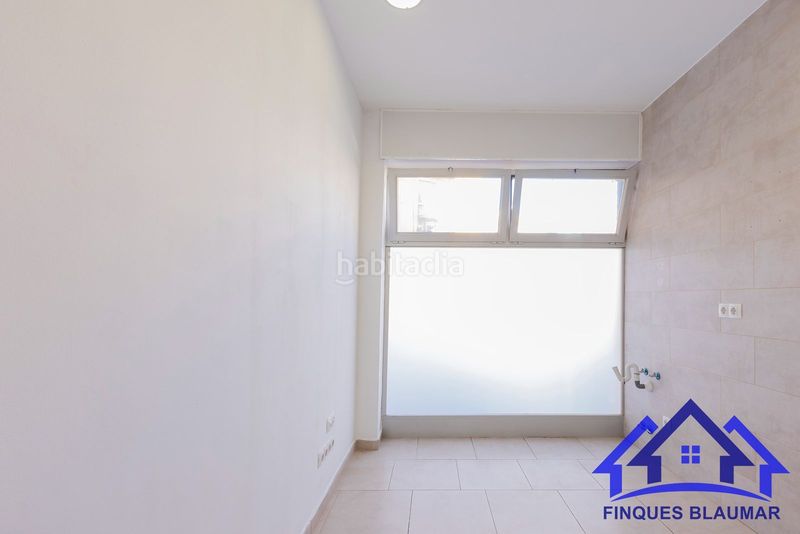 Foto 05cb8af8-67ed-4c5d-83a8-4c5c415d8b61. Local comercial a Zona alta Arenys de Mar