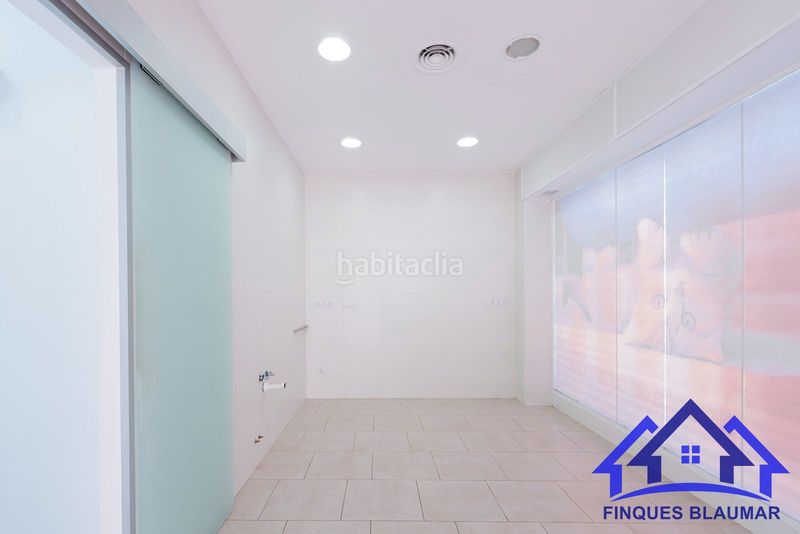 Foto 45bd2267-47fd-4971-a9d7-d63d3cf9e125. Local comercial a Zona alta Arenys de Mar