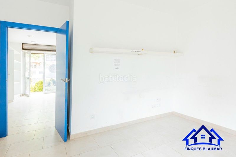Foto 86402d78-40c0-45b1-939d-01b515e613e7. Local comercial a Zona alta Arenys de Mar