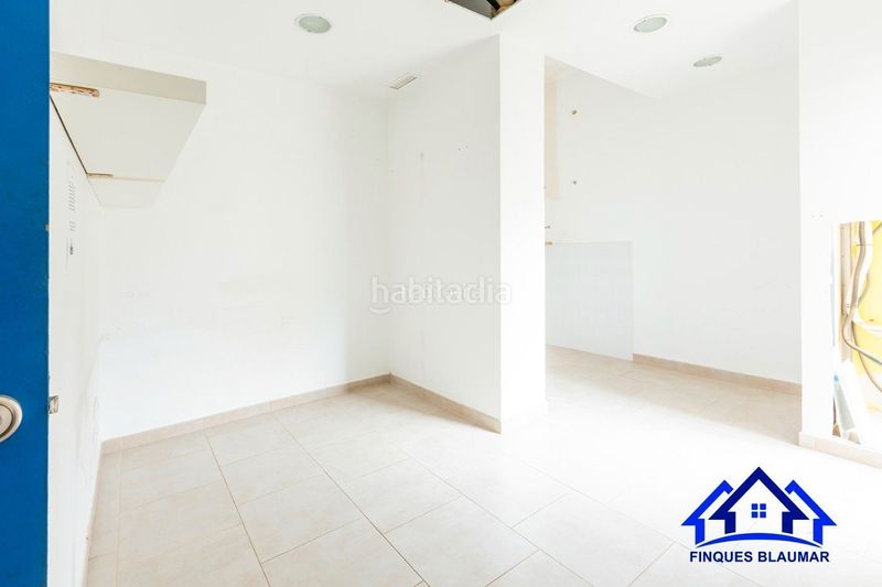 Foto 8f840352-9c81-4b85-be34-0af312845f97. Local comercial a Zona alta Arenys de Mar