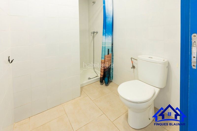 Foto a660aa76-c3de-4a01-83a3-2e2ad0d88d24. Local comercial a Zona alta Arenys de Mar