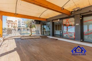 Local Comercial a Centre. Local restaurante a la venta