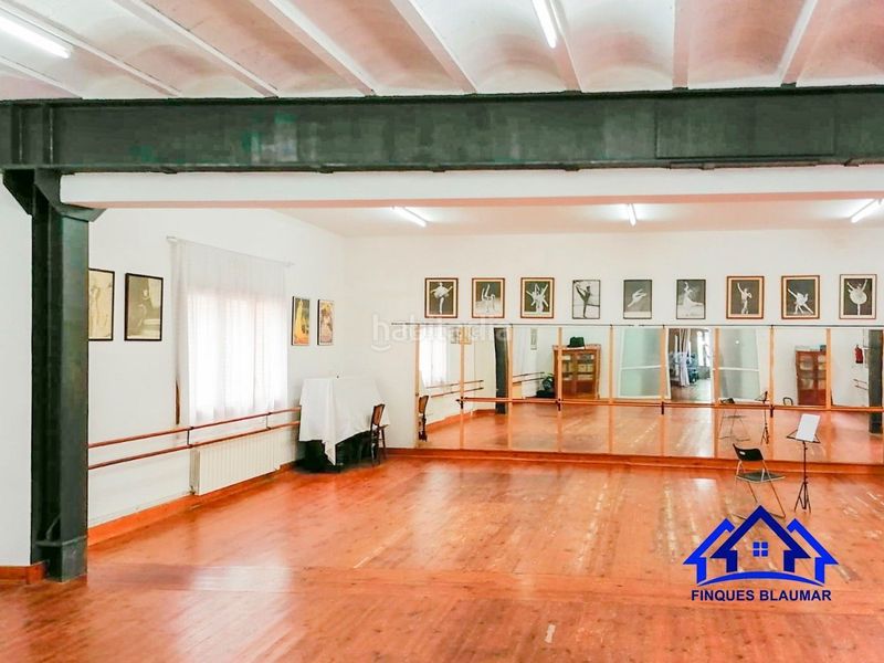 Foto 6d6a2903-c595-42ce-95ac-690c7bbb391b. Masia a Centre Arenys de Mar