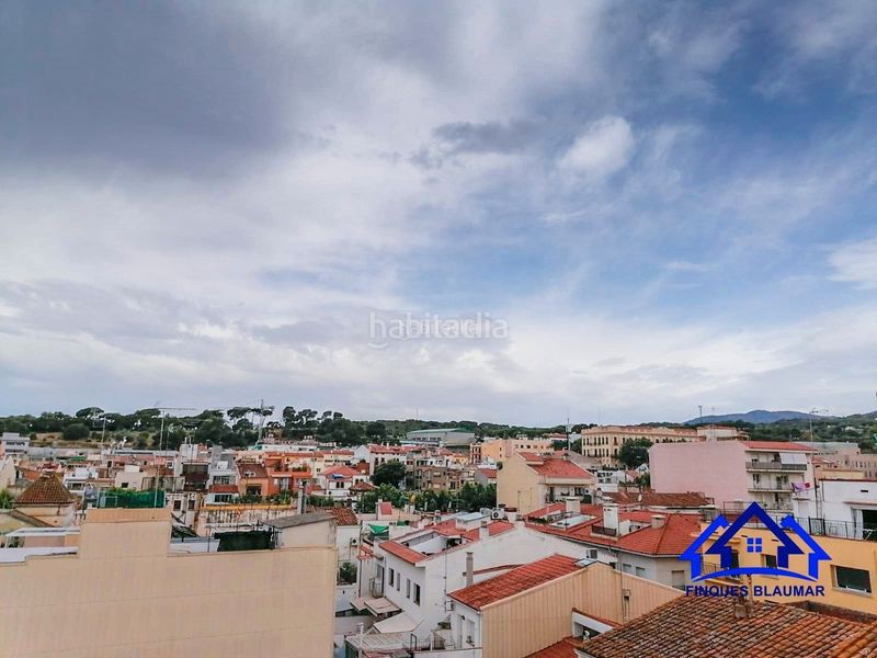 Foto f50fbdc6-3fbc-440c-8dc3-e4722f9e1c1f. Masia a Centre Arenys de Mar