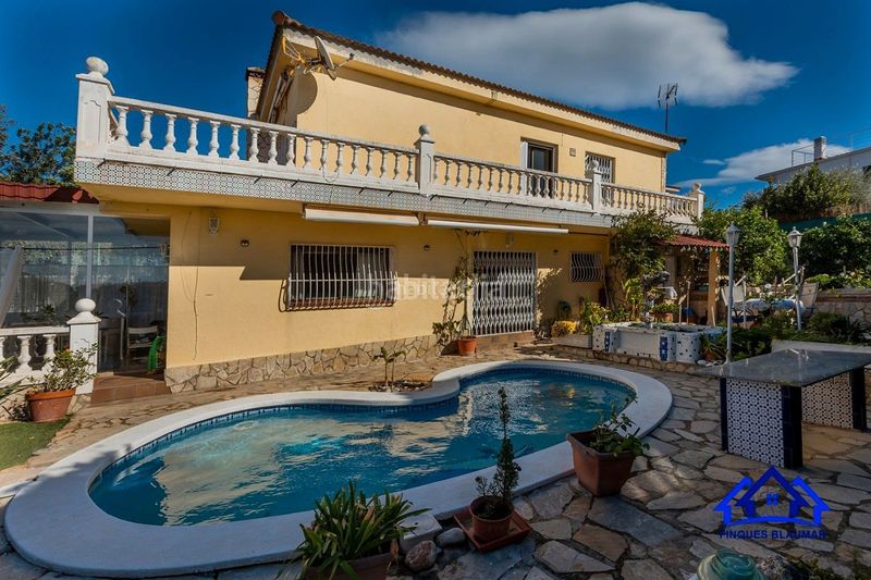 Foto 373c2505-ad17-4233-bdf0-0aec24c9aa72. Casa amb piscina a Urbanitzacions Arenys de Mar