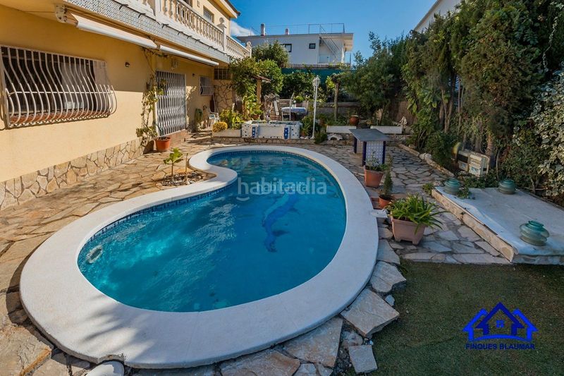 Foto c7b8b84d-25f5-497f-a349-0b9ad210e3f5. Casa amb piscina a Urbanitzacions Arenys de Mar