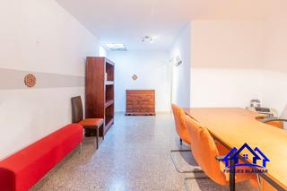 Business premise in Centre